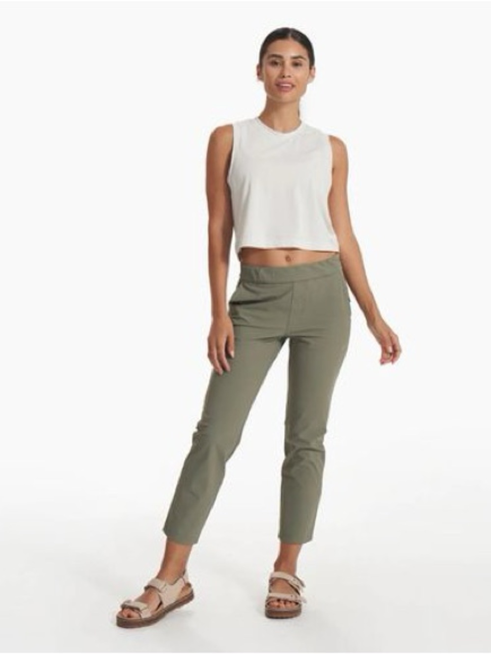 Vuori Miles Cropped Slim Ankle Pants in Olive Size XL
